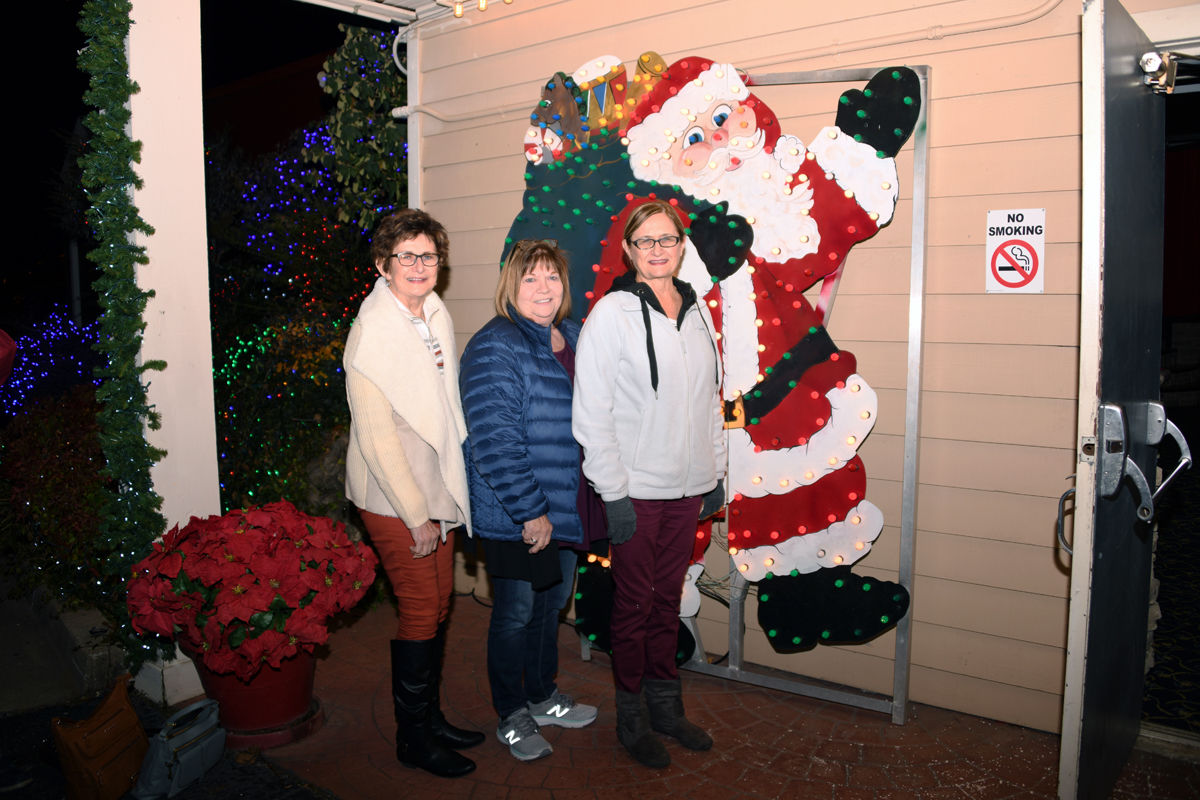 054 Madonna Mohnsen, Shirley Liebig, Marlene Rickert.jpg